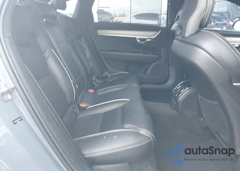 2021 Volvo S90 T6 R-Design z USA, uszkodzony, nr VIN LVYA22MT9MP223223